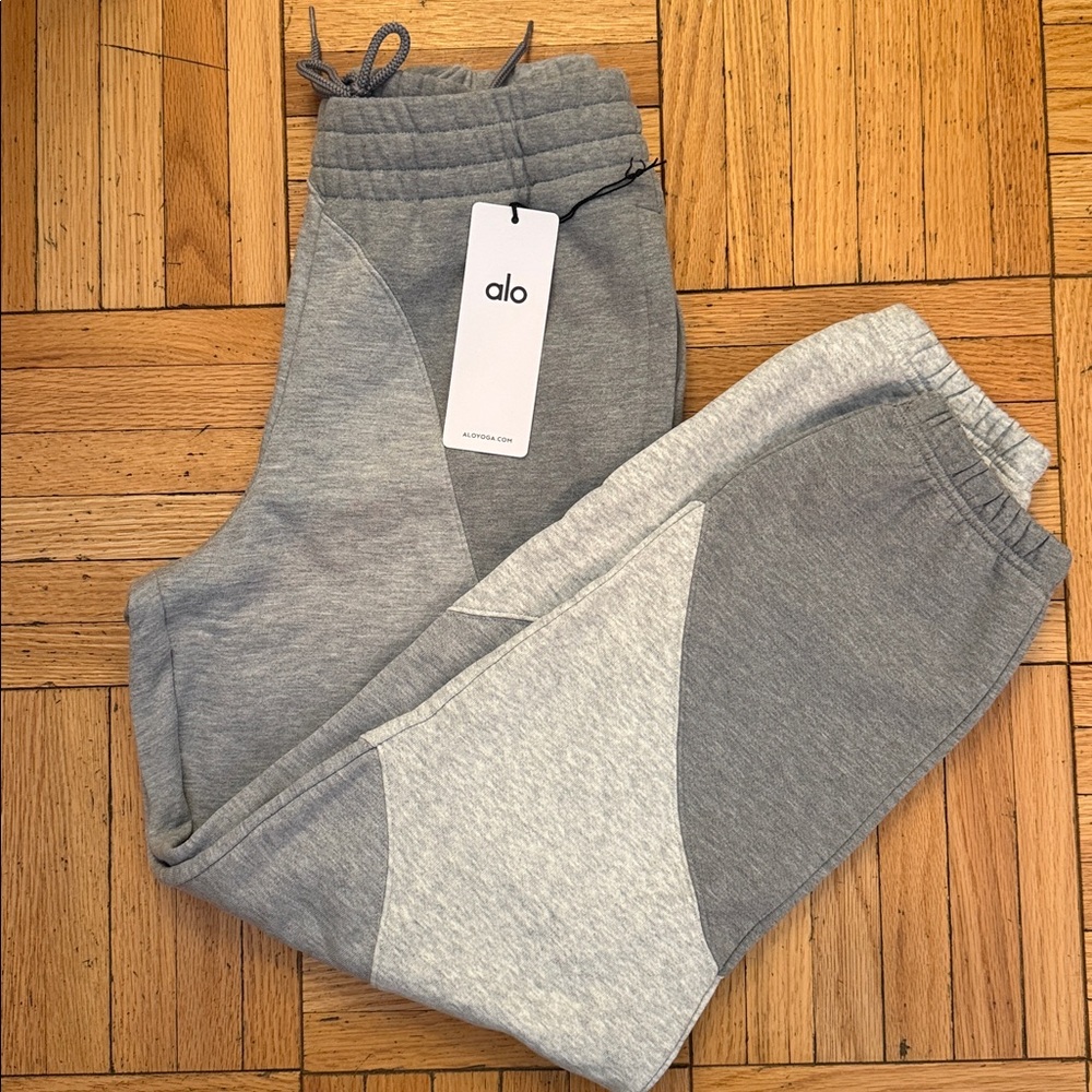 ALO Unisex Light Gray Sweatpants - Picture 8 of 12